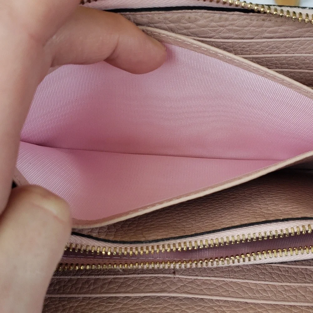 Valentino Garavani Rock stud zippy wallet 🔥 💕 - Picture 7 of 16